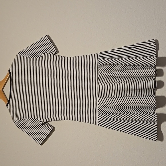 Trina Turk Striped Black and White Women's Flutter Mini Casual Summer Dress - Picture 5 of 6